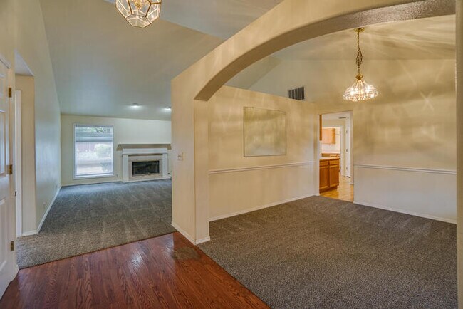 Building Photo - LARGE THREE BEDROOM HOME WITH RV /BOAT PAR...