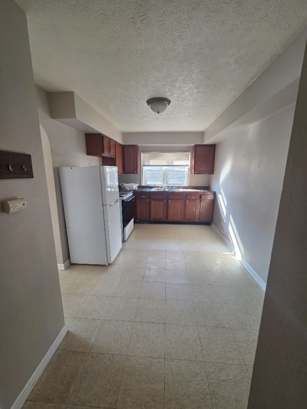 Building Photo - 2257 Benninghofen Ave