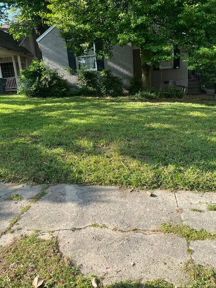 Primary Photo - 2020 Courtland Pl
