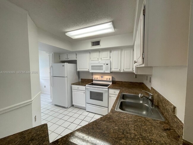 Building Photo - 1280 S Alhambra Cir