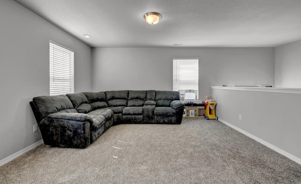 Building Photo - 7374 Primavera Ln