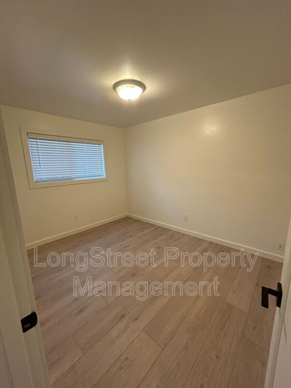 Building Photo - 11380 SW Greenburg Rd