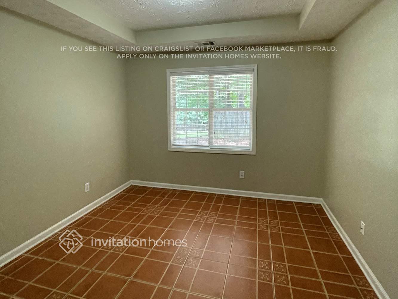 Building Photo - 3715 Biltmore Oaks Dr SE