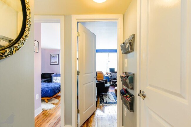 Building Photo - 420 16th St SE