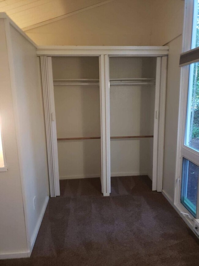 Building Photo - Cozy Cabin-Style Living in Clearwood – 1 Bed + Loft / 1 Bath in Yelm