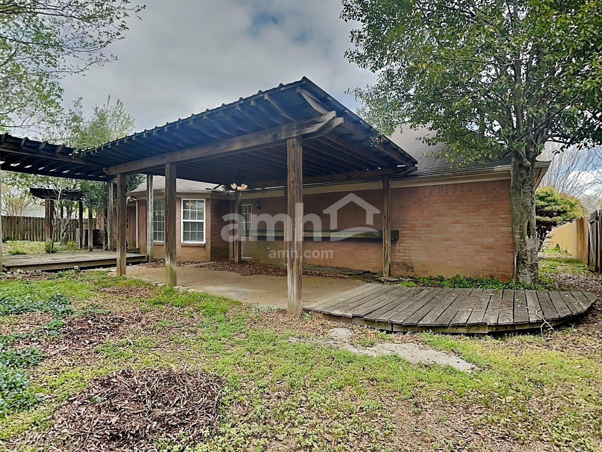 Building Photo - 245 Brookstone Cove