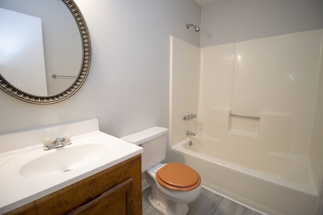 Building Photo - Charming 2-Bedroom, 2-Bath Home in Village...