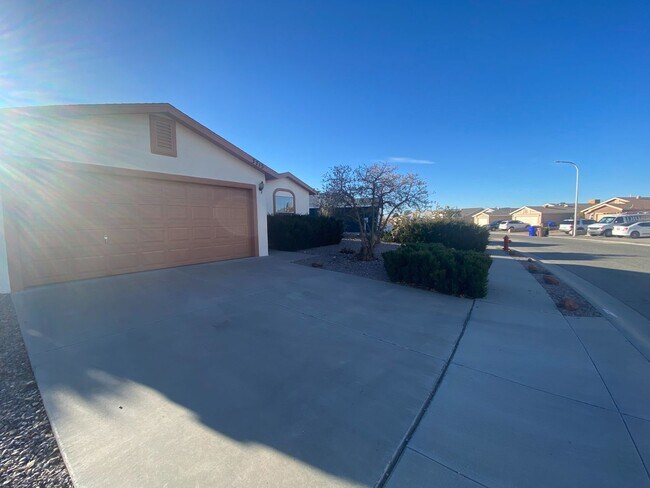 Building Photo - Cute 2 bedroom/2 Bath Home in Los Colinas