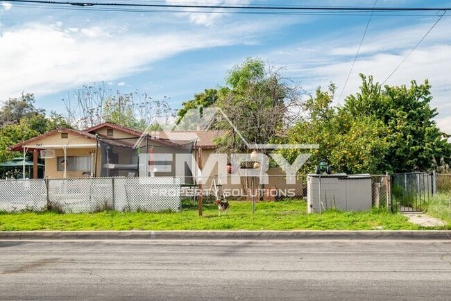 Building Photo - 1 Bed 1 Bath Unit for Rent Orange Blossom Move in Ready