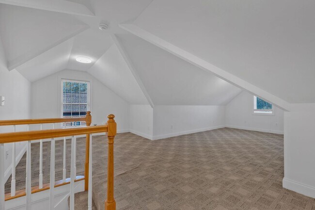 Building Photo - 614 Greene Dr