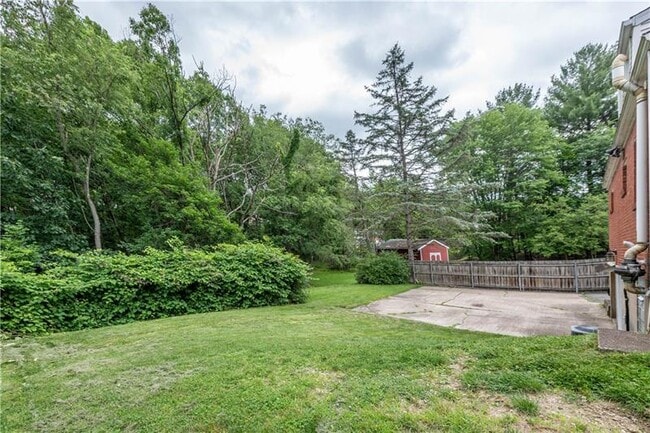 Building Photo - 1431 Lakeside Dr