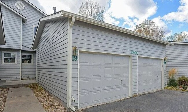 Building Photo - Beautiful 3 Bed 2.5 Bath Townhouse in NW F...