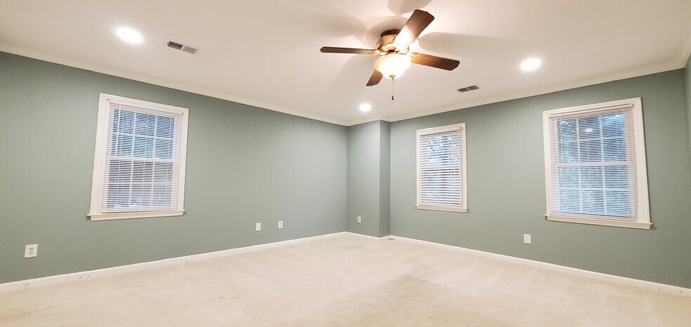 Building Photo - 3820 E Carlyle Ct