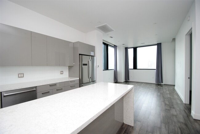 Building Photo - 1211 Caroline St