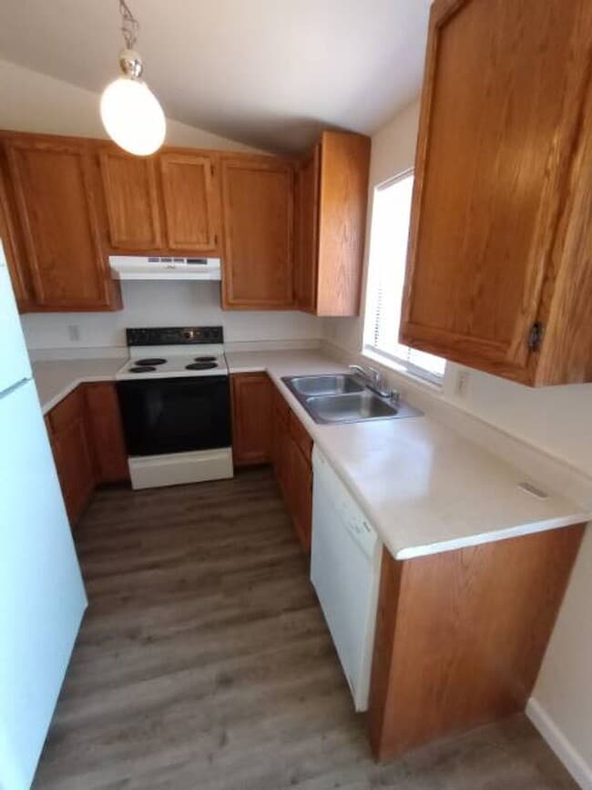 Building Photo - Timothy Way Duplex