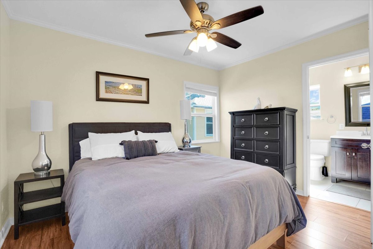 Building Photo - 537 6th St N