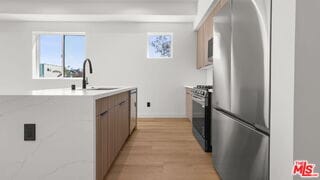 Building Photo - 10842 Peach Grove St