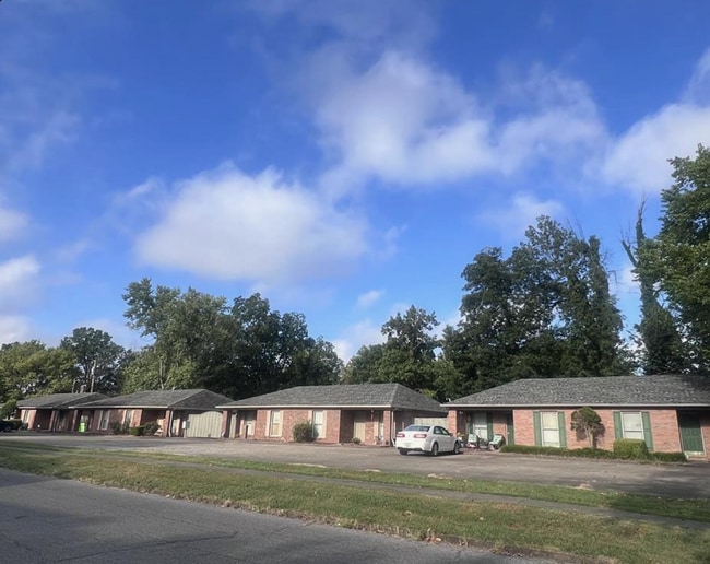 Building Photo - 2 bed 1 bath duplex in Mayfield, KY