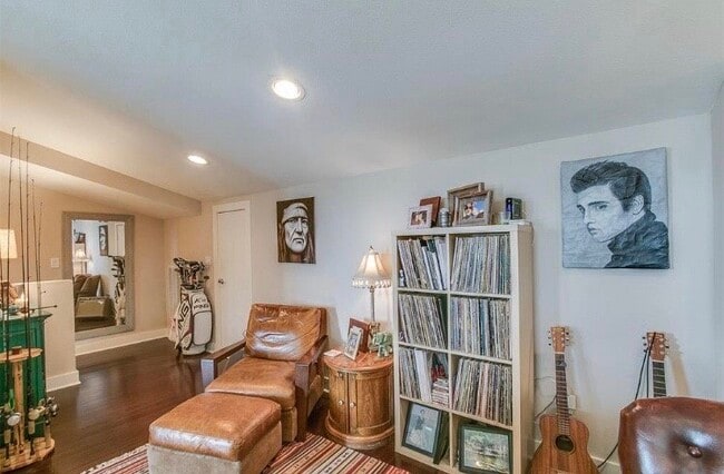 Building Photo - 1703 Patterson St