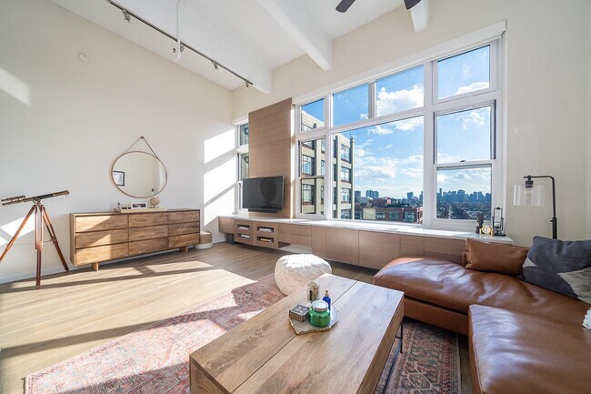 Primary Photo - 1500 Washington St