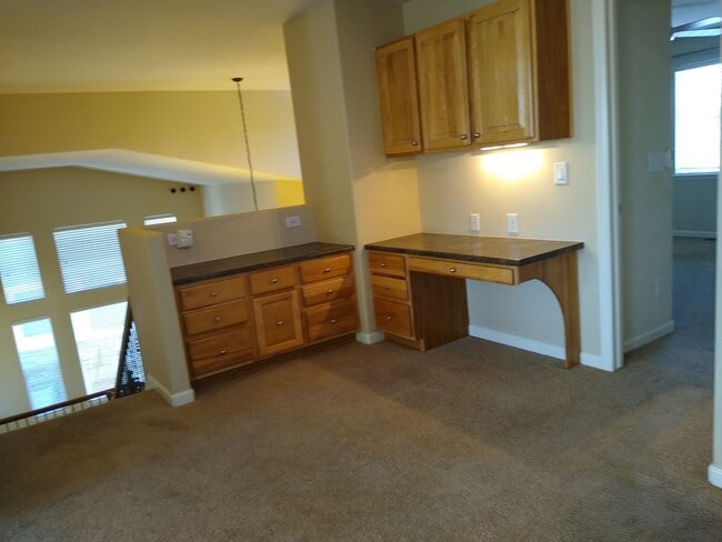 Building Photo - Absolutely Stunning West Arvada/Golden Gem...