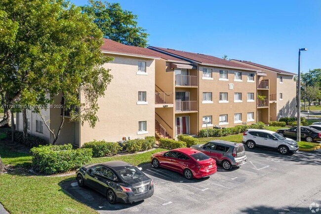 Primary Photo - Spacious 1/1 Condo – Great Location!
