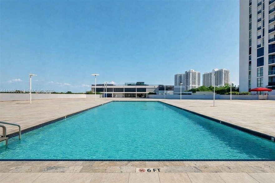 Pool - 3675 N Country Club Dr