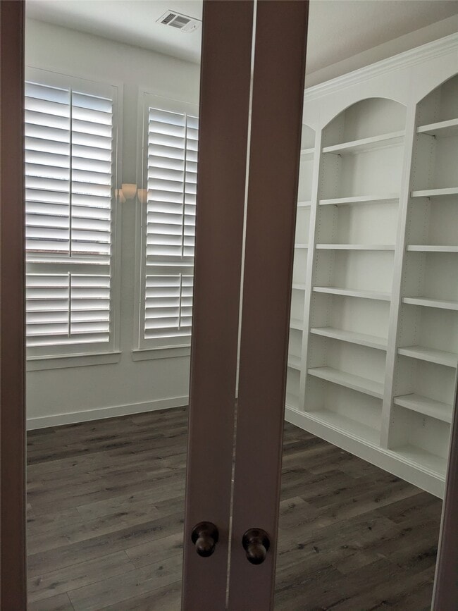 Building Photo - 2206 Hays Ranch Dr