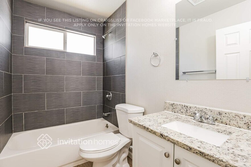 Building Photo - 8495 Bluegrass Cir