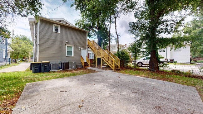 Building Photo - 2803 College St