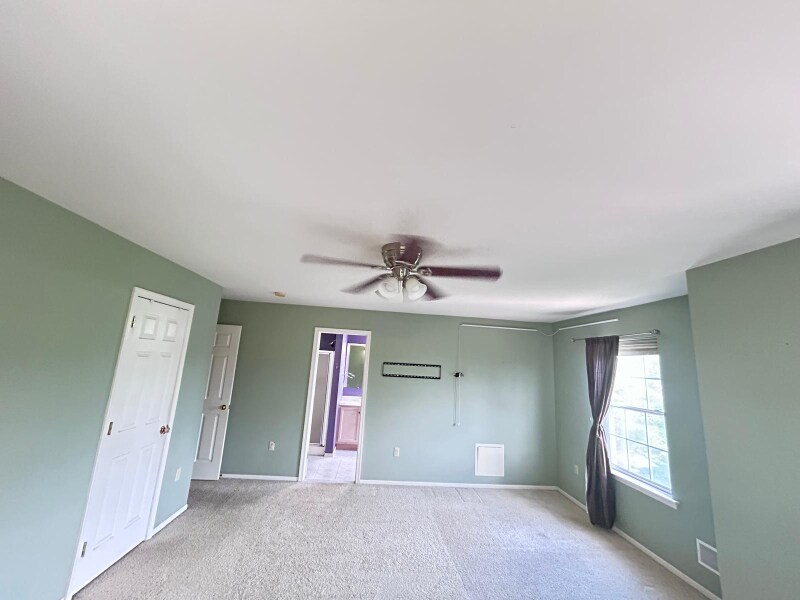 Building Photo - 73 Witman Dr