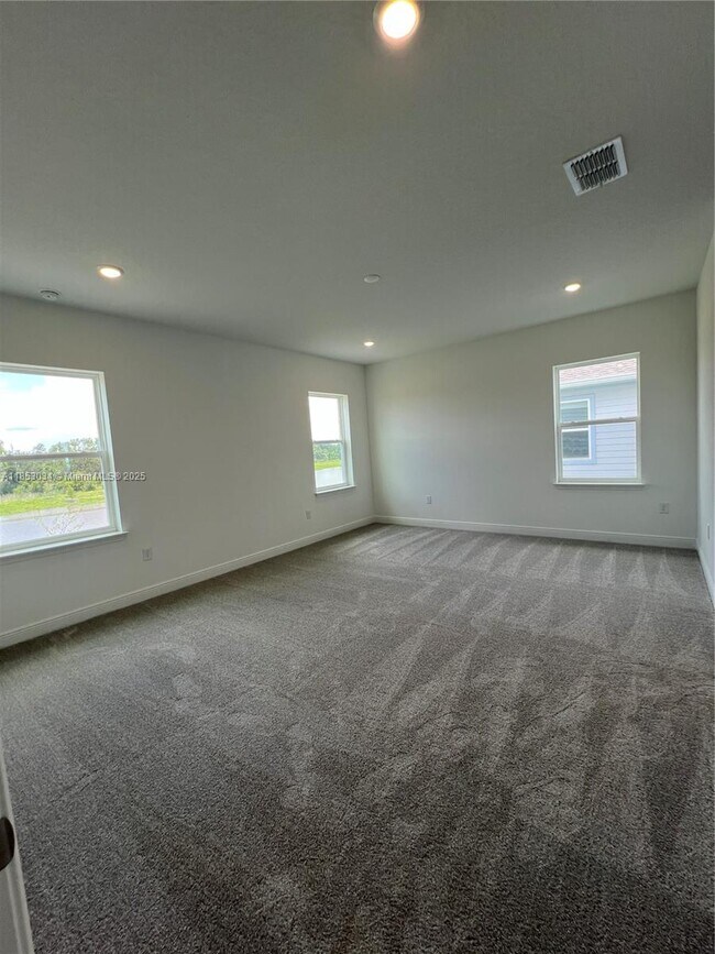 Building Photo - 10100 Ballast Dr
