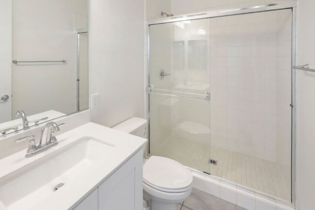 Building Photo - Summerlin Beauty With Bed and Bath On 1st Floor