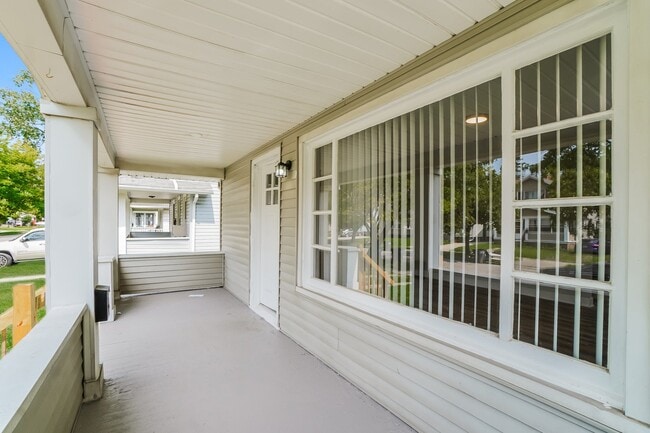 Building Photo - 625 Colima Dr