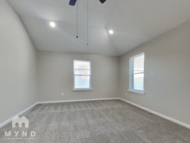 Building Photo - 6015 Barany Ct