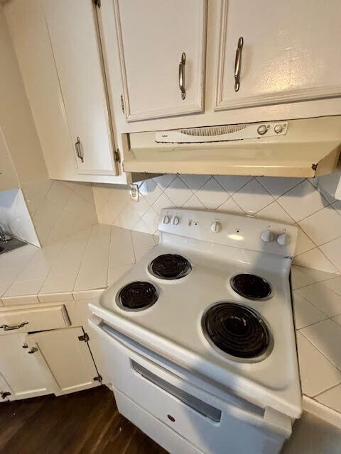 Building Photo - 210 E Phillips St