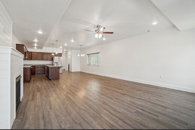 Building Photo - 2918 Pingree Ave E
