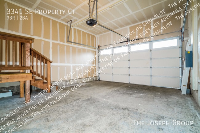 Building Photo - 3341 SE Property Ct