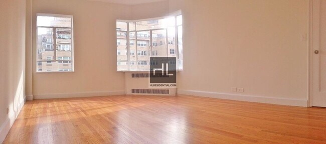 Primary Photo - 5 AVENUE