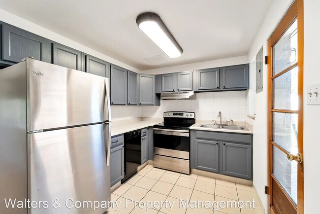Building Photo - 2043 Meade St