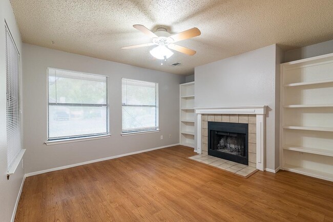 Building Photo - 2906 Jadewood Ct