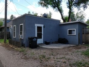 Building Photo - Cute Cottage Close to Downtown!