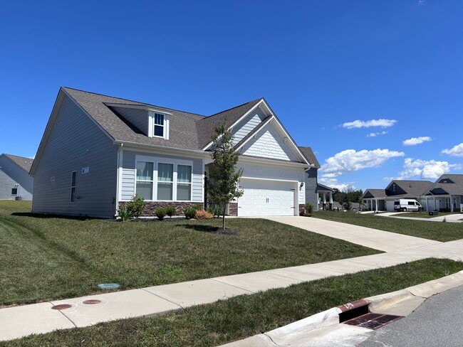 Primary Photo - 62 Fox Cove Rd