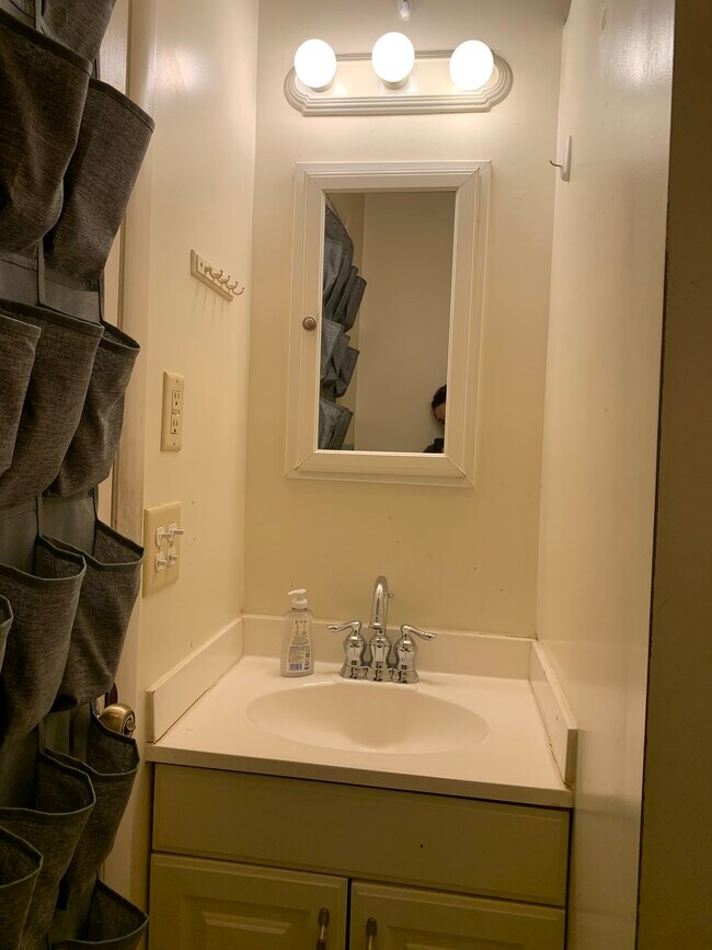 Building Photo - 206 Park St