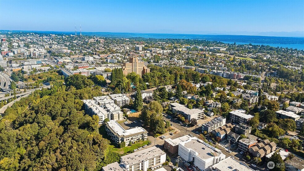 Building Photo - 1311 12th Ave S