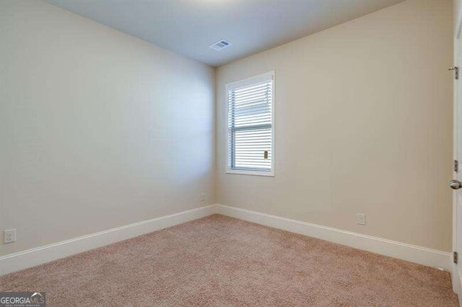 Building Photo - 4215 Miramount Overlook