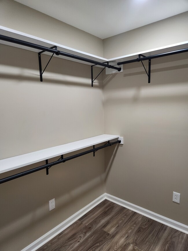 Building Photo - 20865 US-11