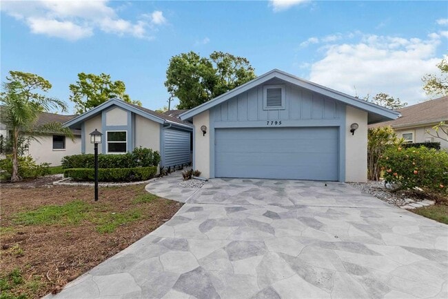 Building Photo - 7795 Pine Trace Dr