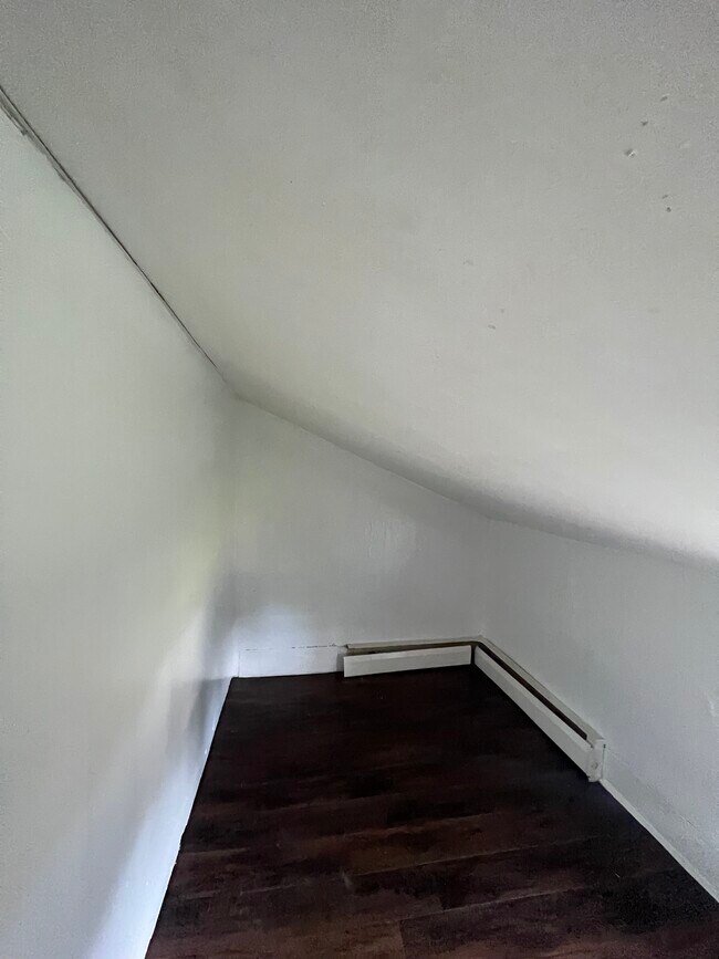 Additional Storage Space - 405 Oneida St