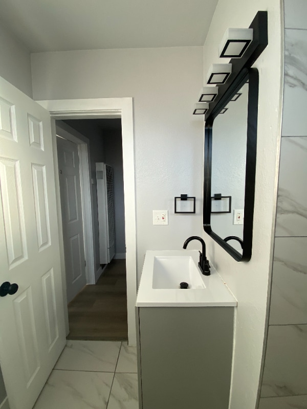 Building Photo - 1509 E 20th St